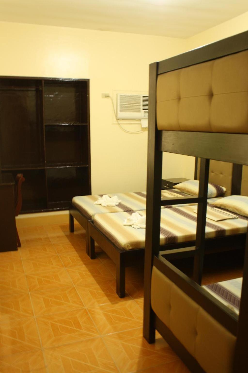 Oslob Malonzo Pension House Buitenkant foto