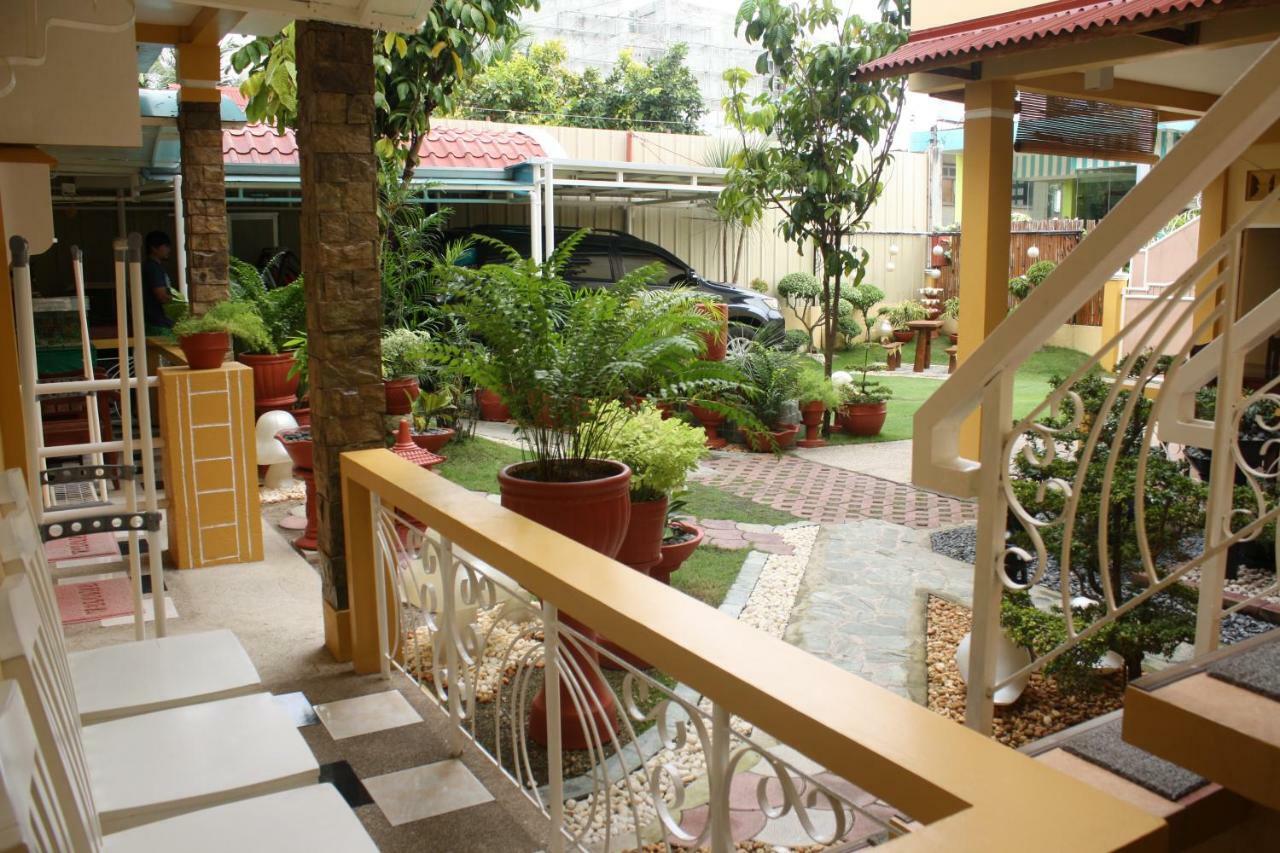 Oslob Malonzo Pension House Buitenkant foto
