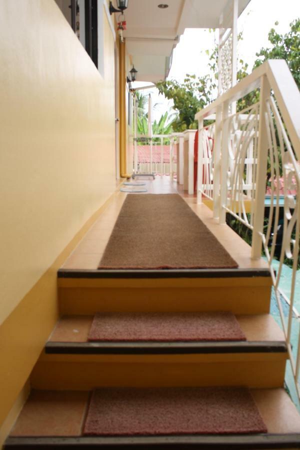 Oslob Malonzo Pension House Buitenkant foto